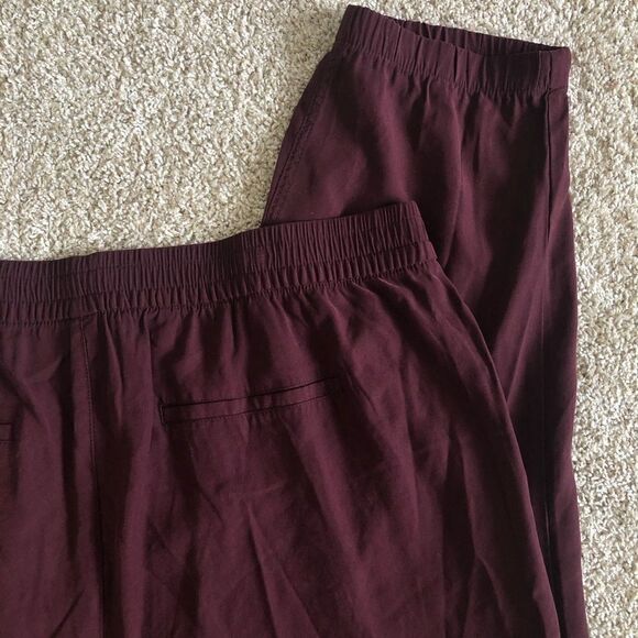 Old Navy Women’s Plus Size High Rise Twill Jogger Pants - Picture 8 of 9